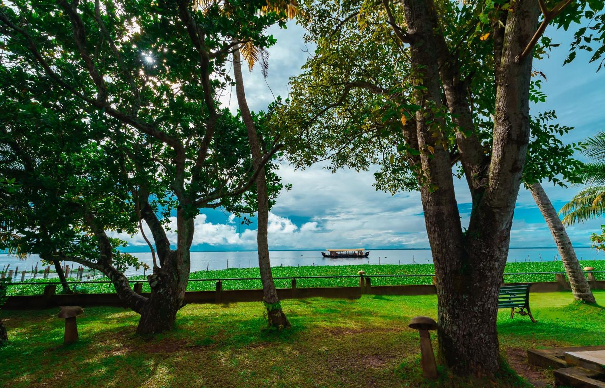 Rhythm Kumarakom Exterior photo